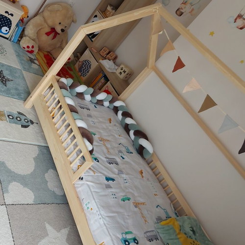 Montessori bed like new with flags, 90x200 cm