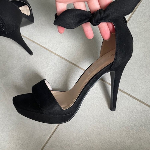 High heel shoes Diamantique brand new, size 37, black