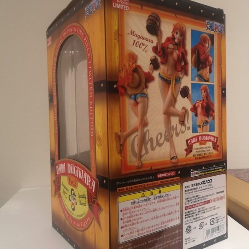 Nami Mugiwara ver 2 figure like new, limited edition 10th anniversary