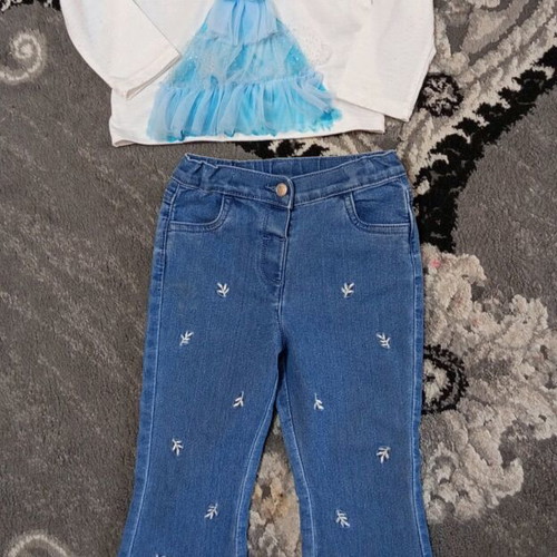 Lc Waikiki bell-bottom jeans and princess top set like new