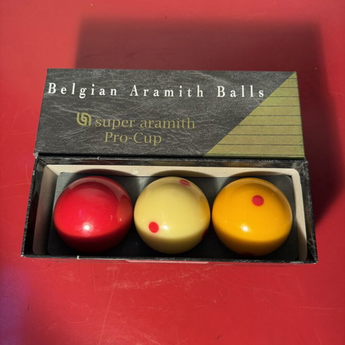 French billiard balls like new, new from old stock