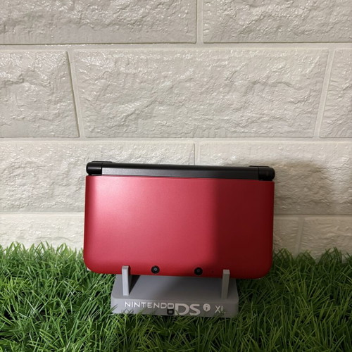 Nintendo 3DS XL Red Black like new