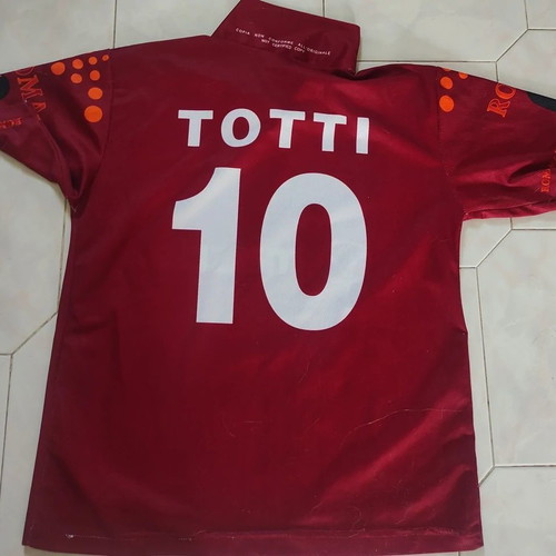 Roma (Totti) 2004 jersey used in very good condition