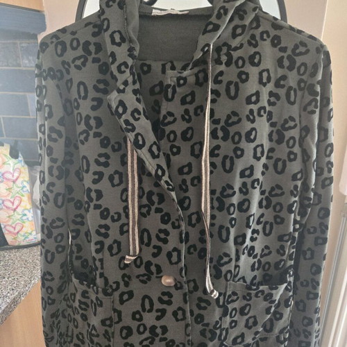 Animal print set like new, jacket with hood and pants