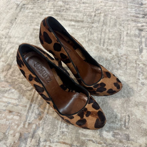 Schutz leopard print pony hair pumps size 38 like new