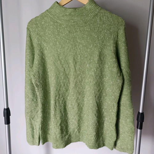 Green knitted mock neck sweater like new