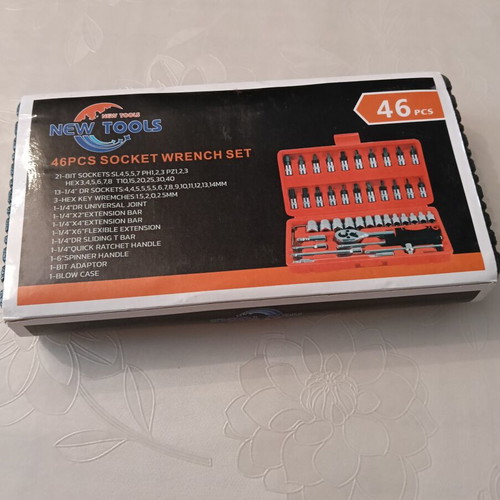 Tool set 46 pieces new with case