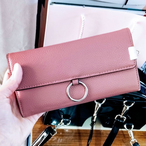 Pink wallet like new made of faux leather