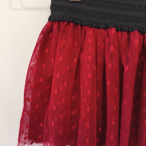 Tulle skirt for girls burgundy with black elastic waist, like new
