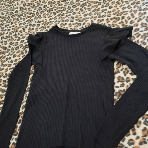 Zara pullover black size S like new