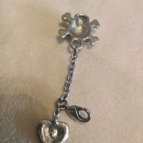 Accessory heart and skull with rhinestones used for phone or keychain