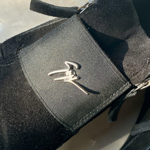 Black suede sneakers slip-on with zipper size 40 like new