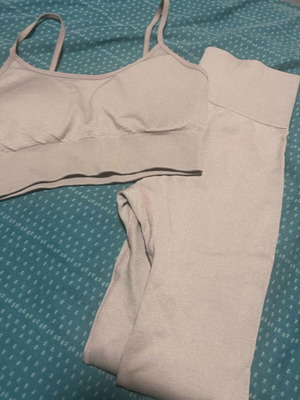 Pink Woman sports set beige like new, size XS-S