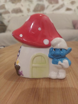 Mushroom Smurf Piggy Bank like new, ceramic