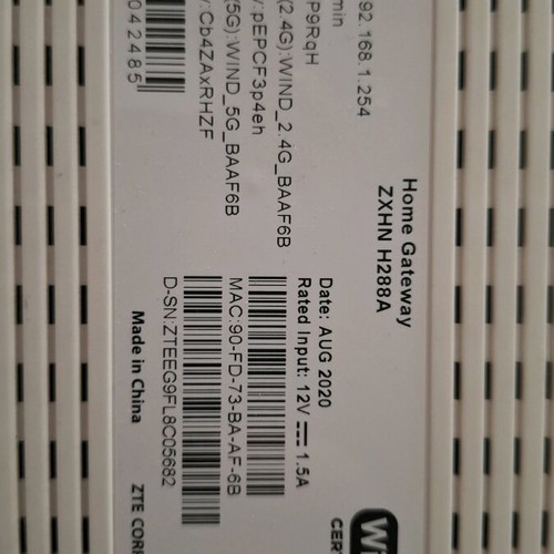 Router ZTE H288A like new with transformer