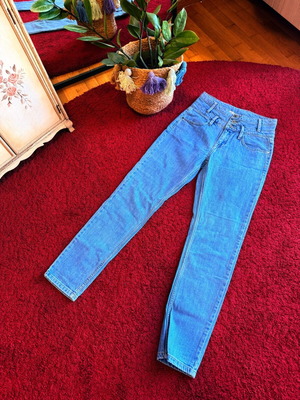 Lynne Denim Hot Stuff high-waisted skinny jeans like new, blue