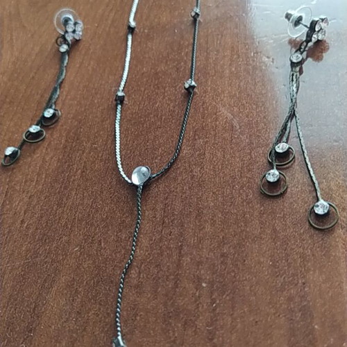 Jewelry set modern, like new