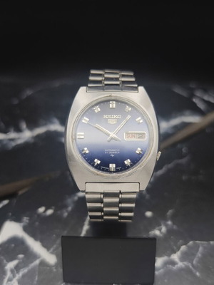 Seiko 5 Automatic Vintage Blue Sunburst Watch used