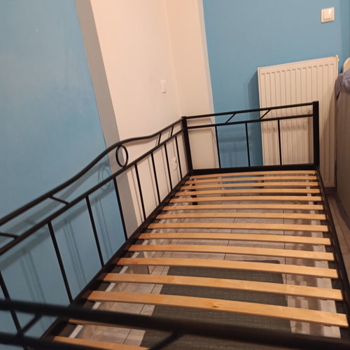 Ramsta bed 90 x 200 cm like new, black metal frame with wooden slats