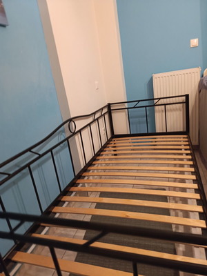 Ramsta bed 90 x 200 cm like new, black metal frame with wooden slats