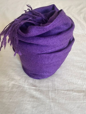 Purple winter scarf like new