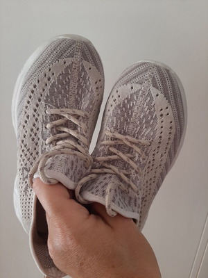 Sports shoes size 34