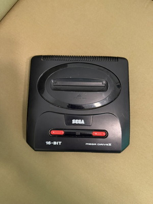 Sega Mega Drive конзола като нова с всички аксесоари