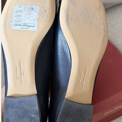Salvatore Ferragamo ballerinas size 38 like new, blue