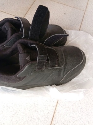 Adidas athletic shoes used, size 37.5, black