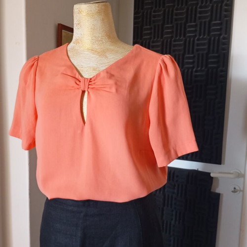 Massimo Dutti women's blouse size M, peach color