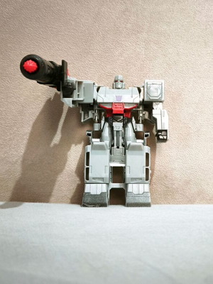 Transformers Megatron action figure like new, 14 cm