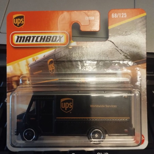 Matchbox 2025 #68/125 UPS Express Delivery Truck new sealed