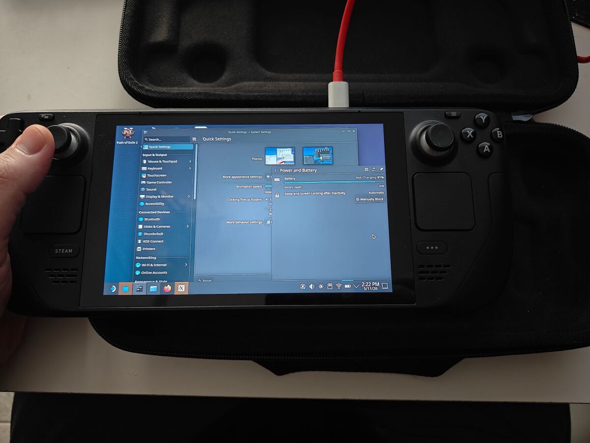 Steam Deck 64GB LCD like new with gifts - € 400,00 - Vendora.cy