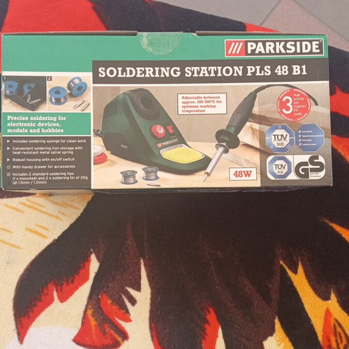 Soldering station with integrated soldering iron new in box