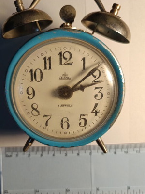 Aradora 4 jewels clock used, needs service