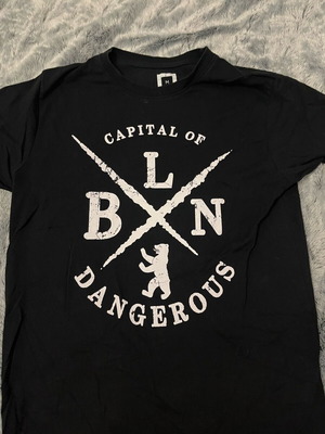 Dangerous T Shirt used, size M, black and white
