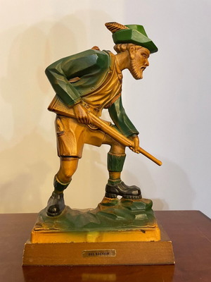 Hunter miniature with leather backpack like new