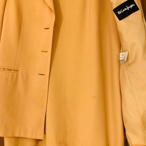 El Corte Inglés suit set used, croc yellow color, medium/large