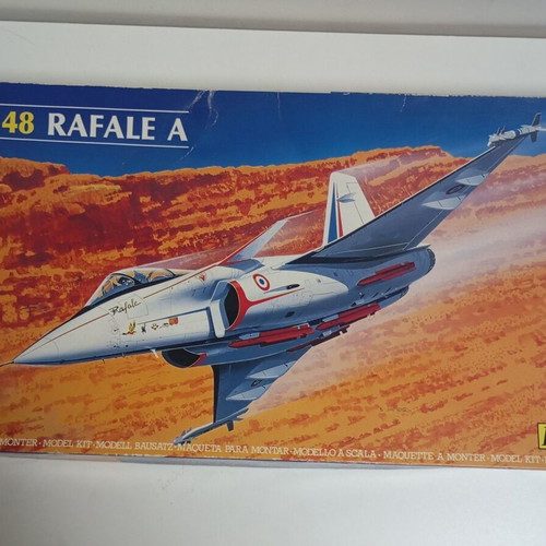 Rafale A model airplane 1/48 scale like new by Heller