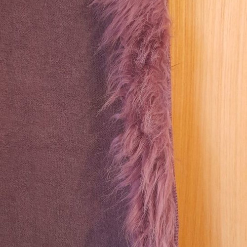 Scarf with fur and lace like new, pink and purple