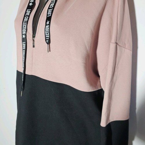 Hooded sweater like new, very soft, size M