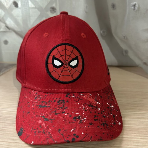 Spider-Man hat like new, red with black details, official Marvel product