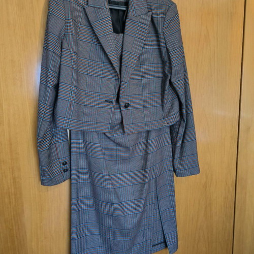 Toi Moi suit with skirt and trousers like new