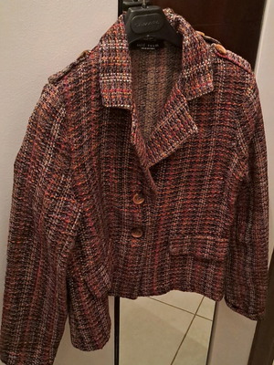 Knitted short colorful jacket like new, size M
