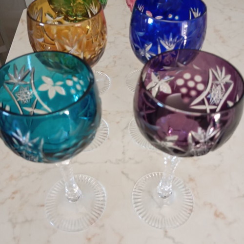 Crystal wine glasses set of 6 from Germany, like new