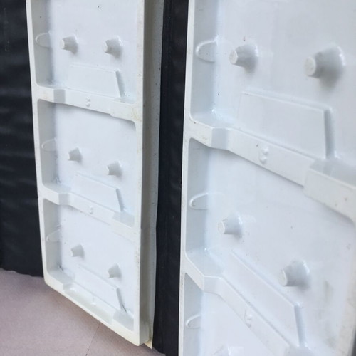Cassette case with 12 slots handheld
