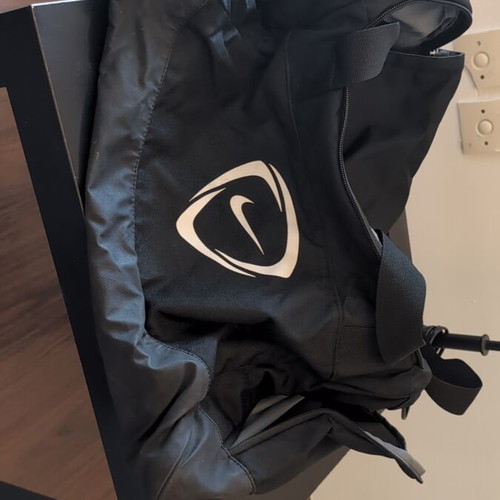 Nike sports sack like new, black and grey