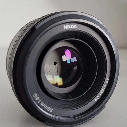 Nikon AF-S NIKKOR 50mm f/1.8G lens like new