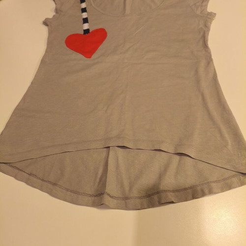 Simple women's T-shirt gray size S like new