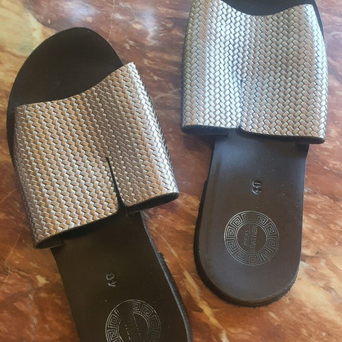 A.L.E. sandals size 40 like new, black and silver